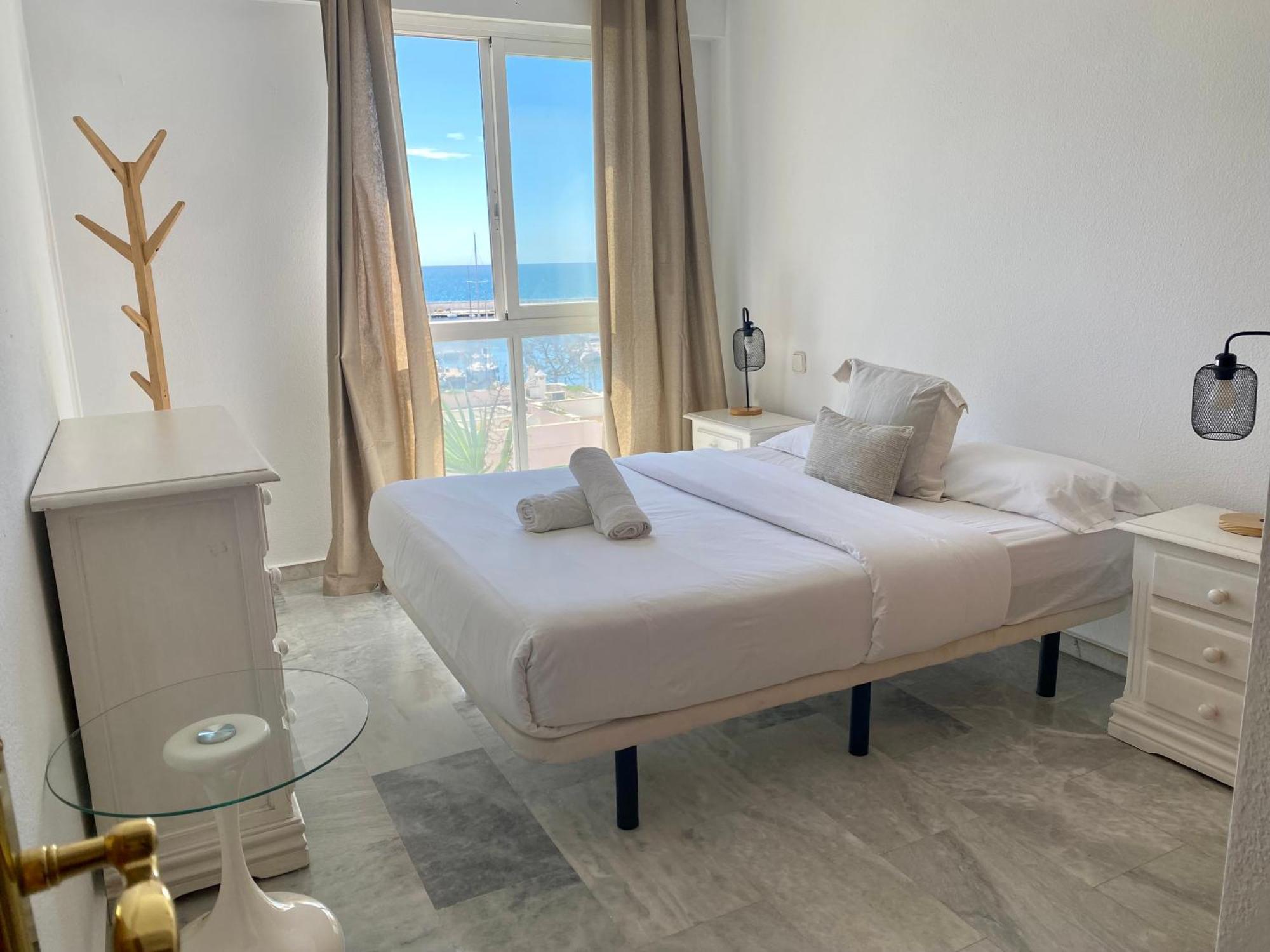 Seafront In Marbella With Pool And Garage Daire Dış mekan fotoğraf