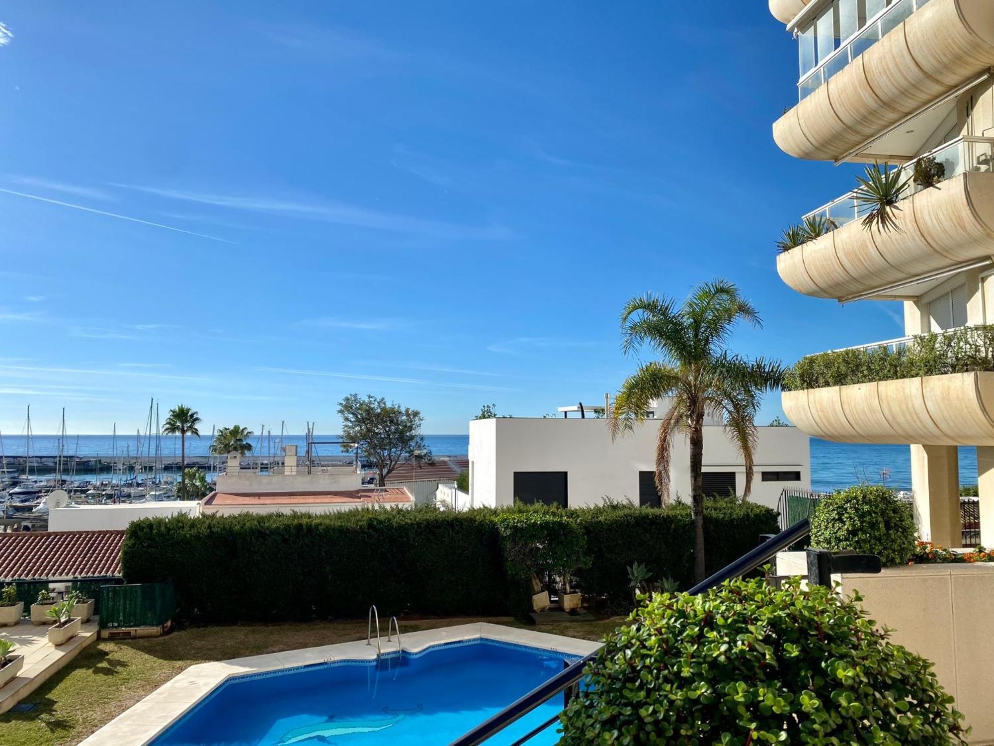 Seafront In Marbella With Pool And Garage Daire Dış mekan fotoğraf
